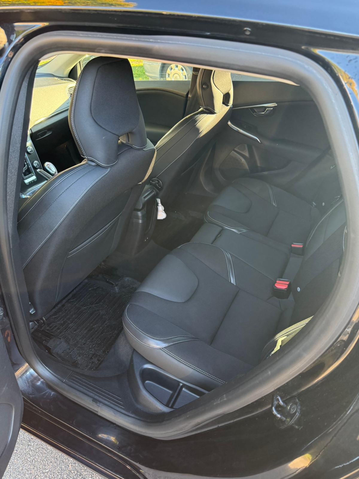 Volvo V40 D2 2013, kuva 4/5