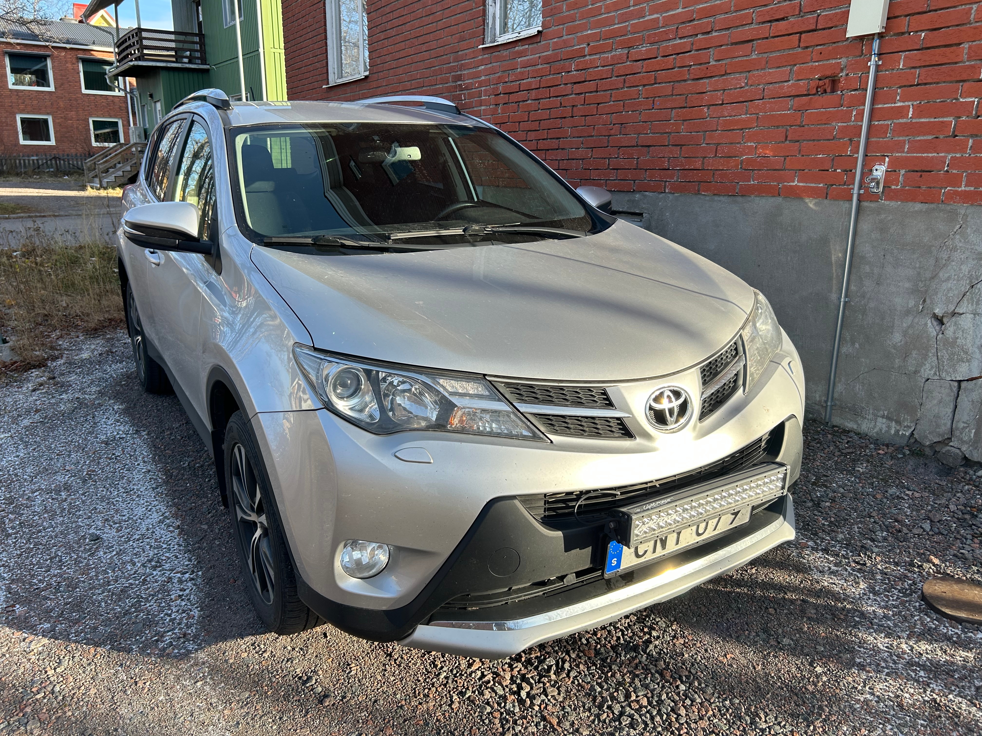Toyota RAV4 2.0 D-4D 2015, bild 2/6