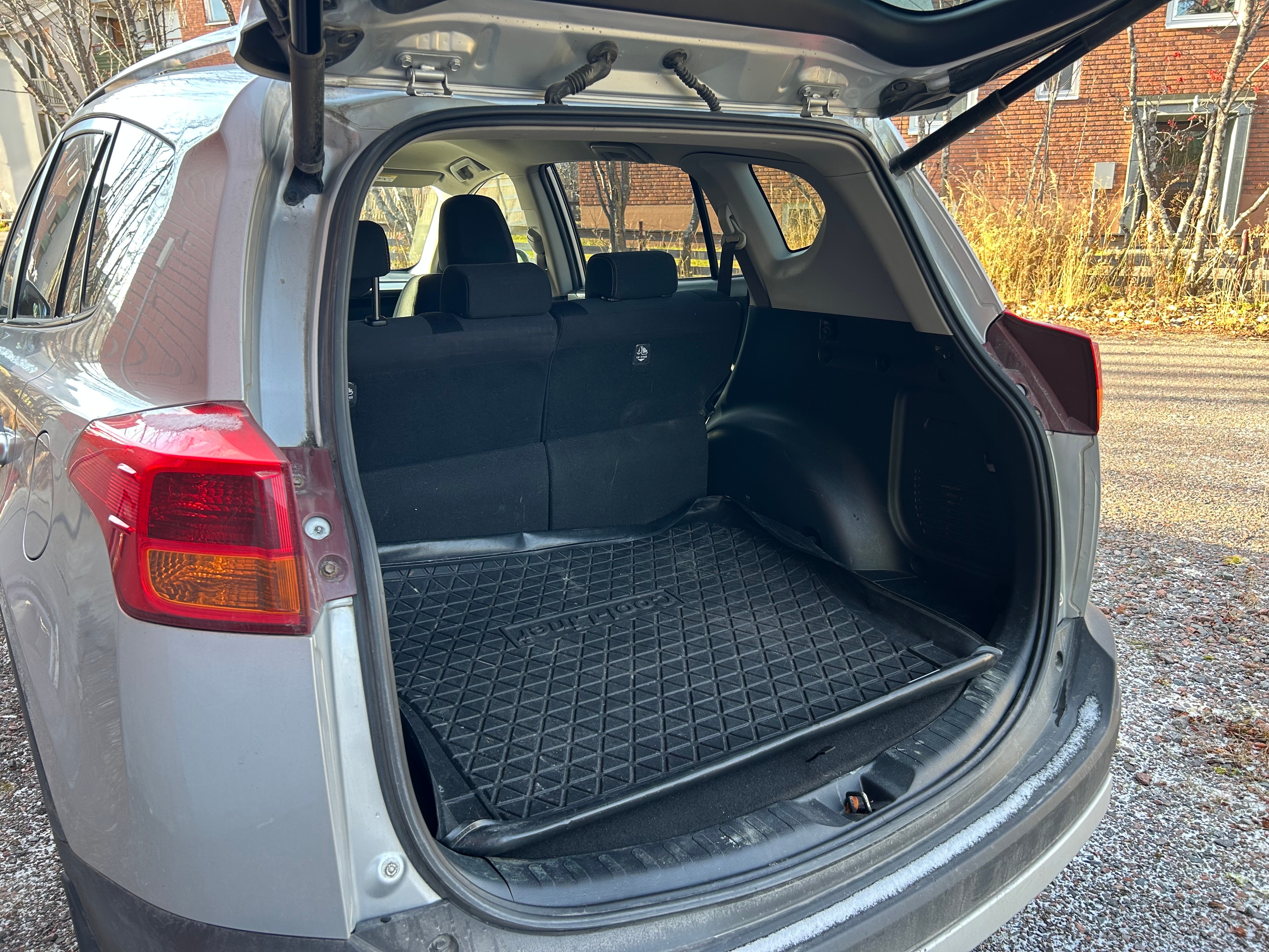 Toyota RAV4 2.0 D-4D 2015, bild 4/6