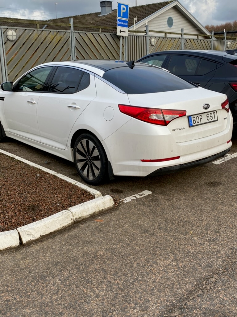 Kia Optima 1.7 CRDi Automat 2012, bild 2/6