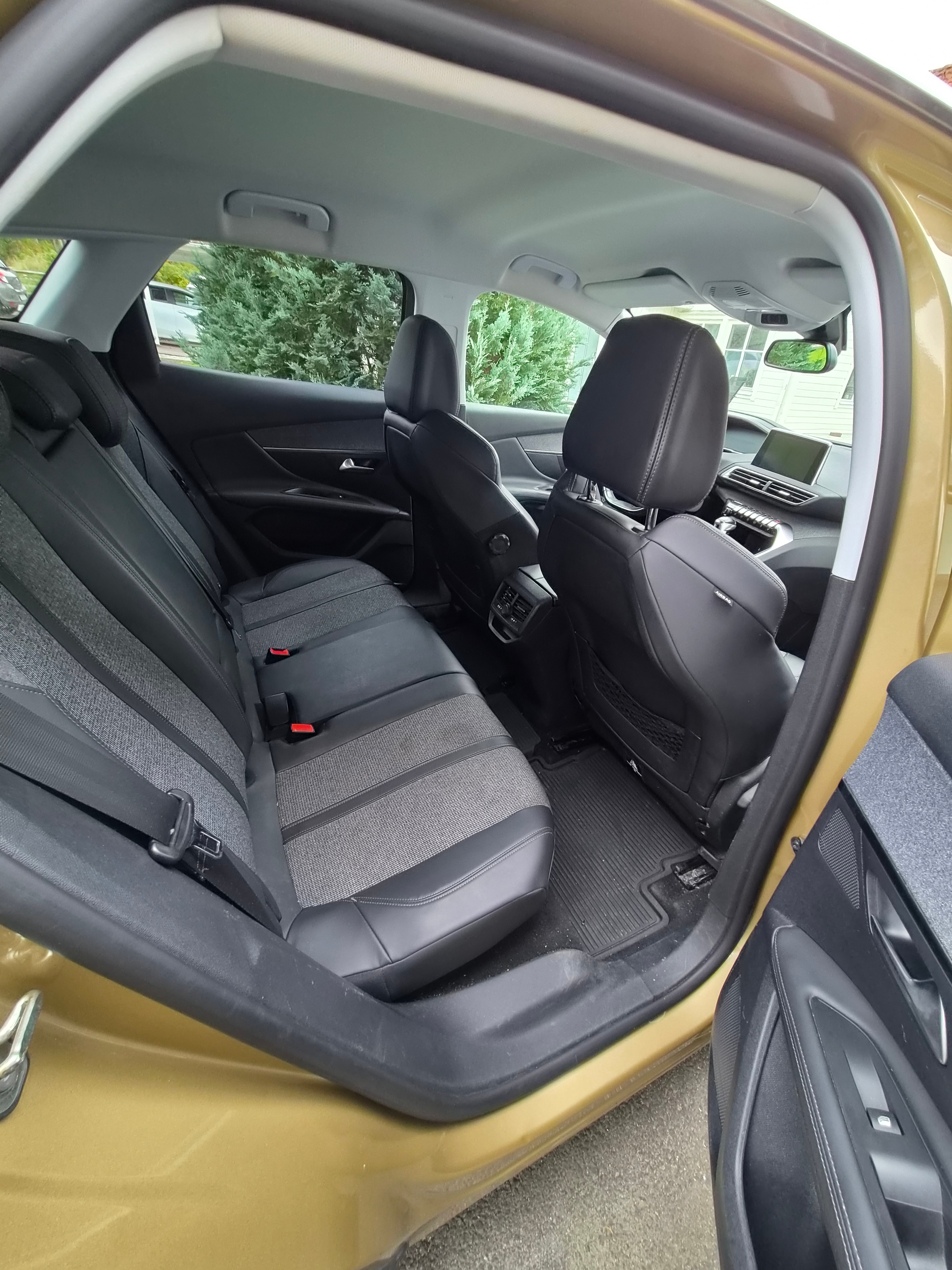 Peugeot 3008 1.2 PureTech 130 2017, bild 6/7