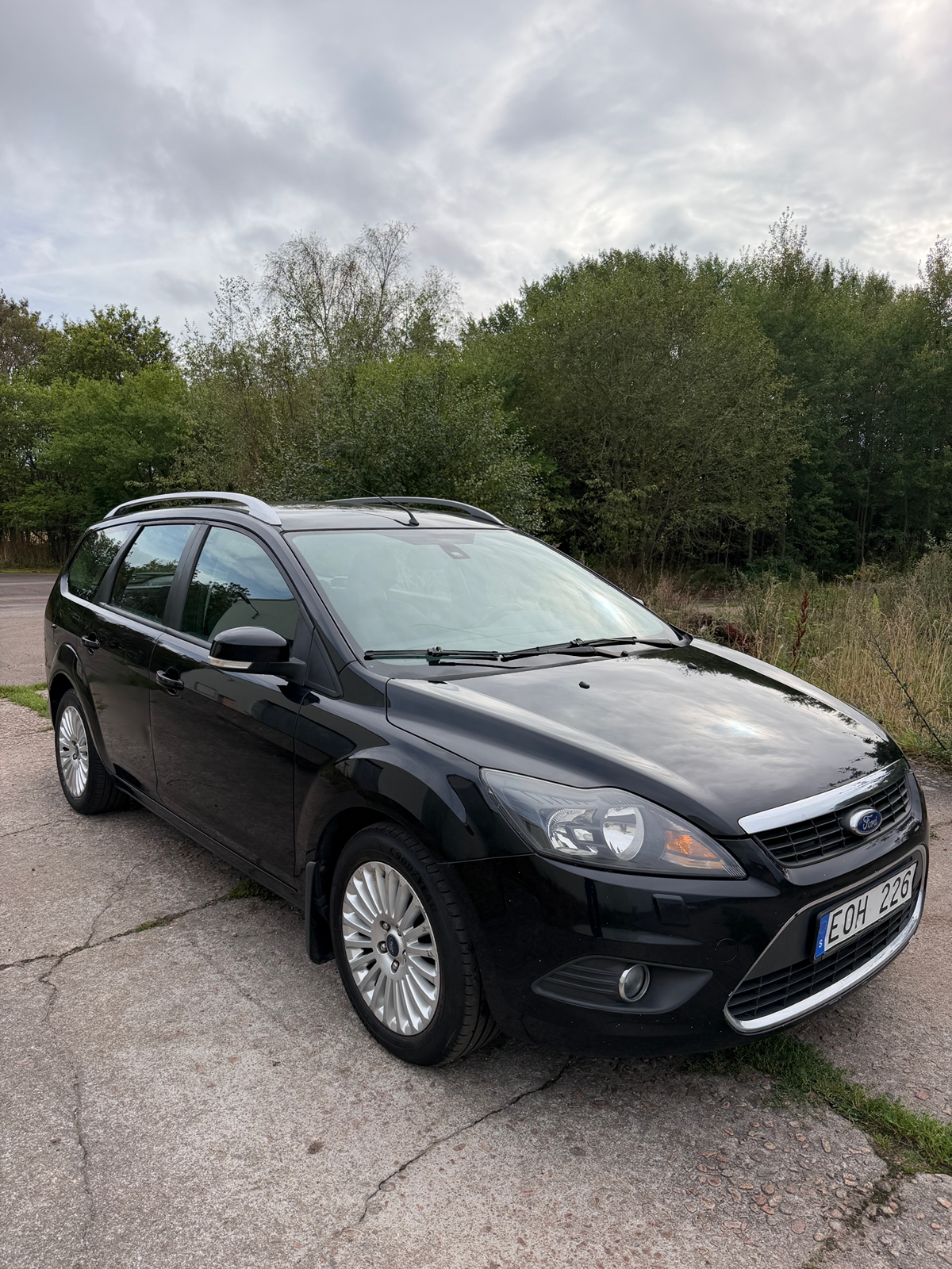 Ford Focus Kombi 1.6 TDCi Manuell 2010, bild 4/7