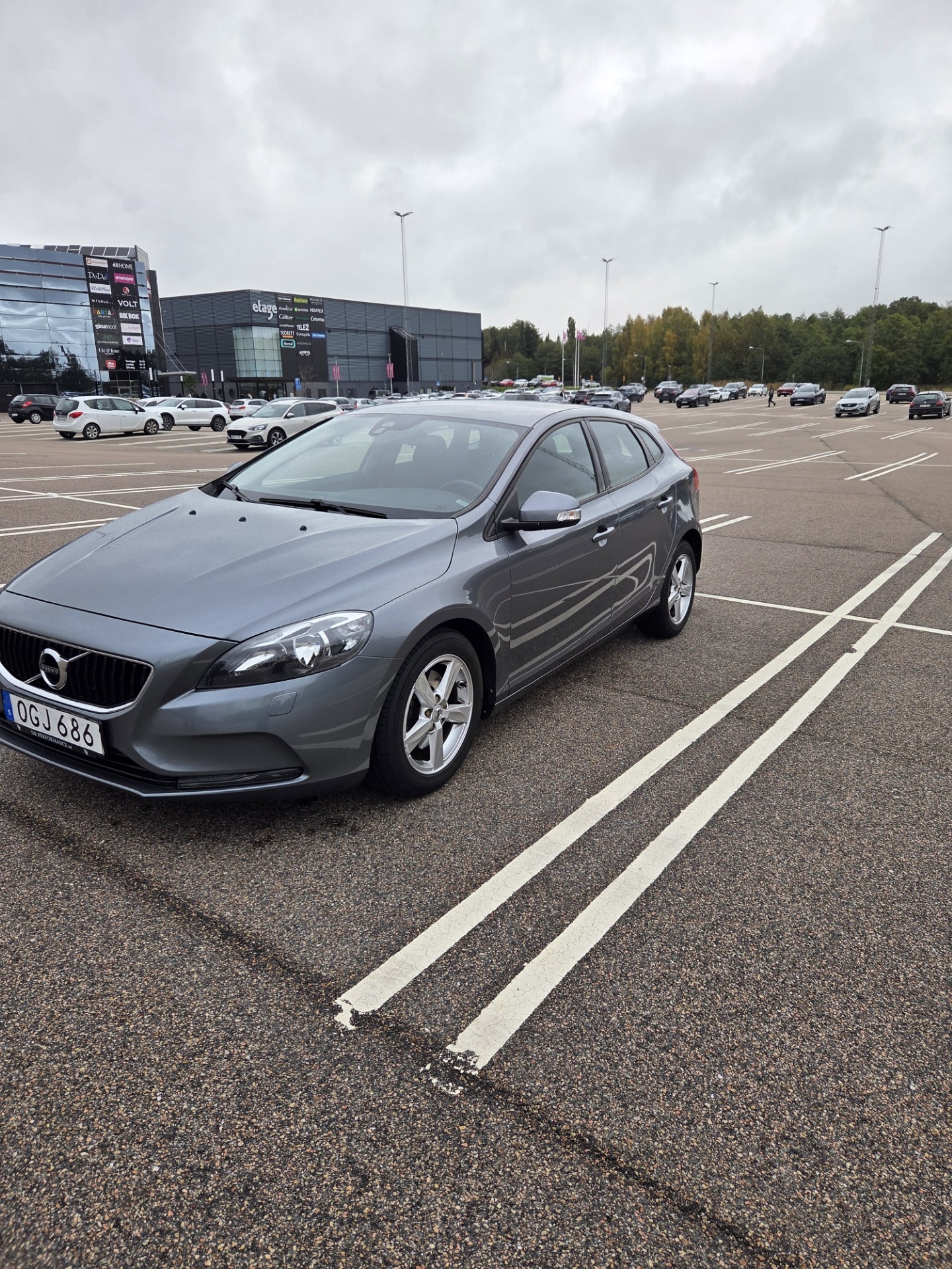 Volvo V40 T2 Manuell 2017, bild 2/7