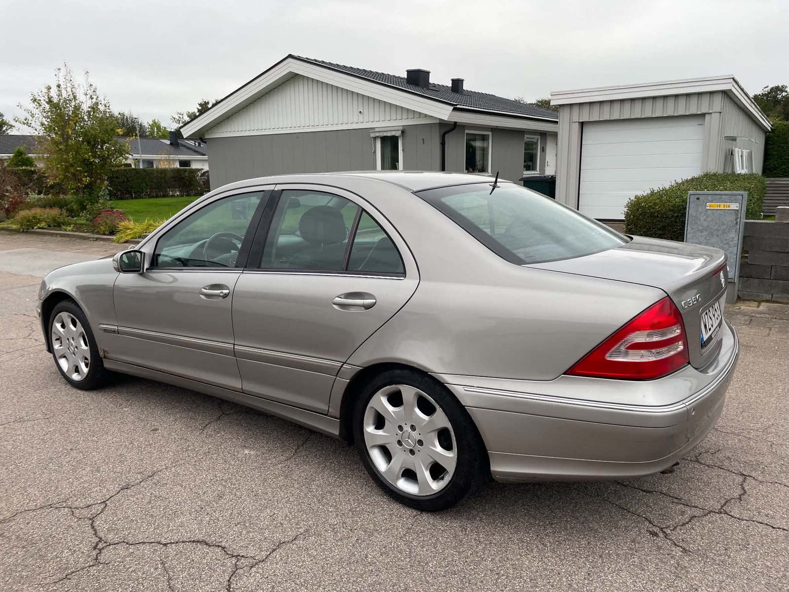 Mercedes-Benz C 350 2006, kuva 3/7