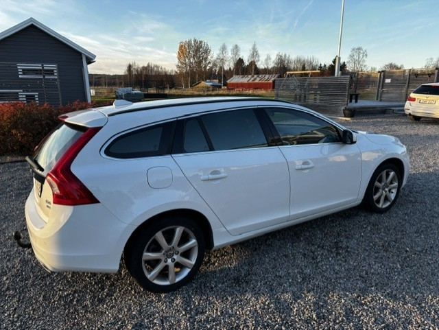 Volvo V60 2014, kuva 3/7