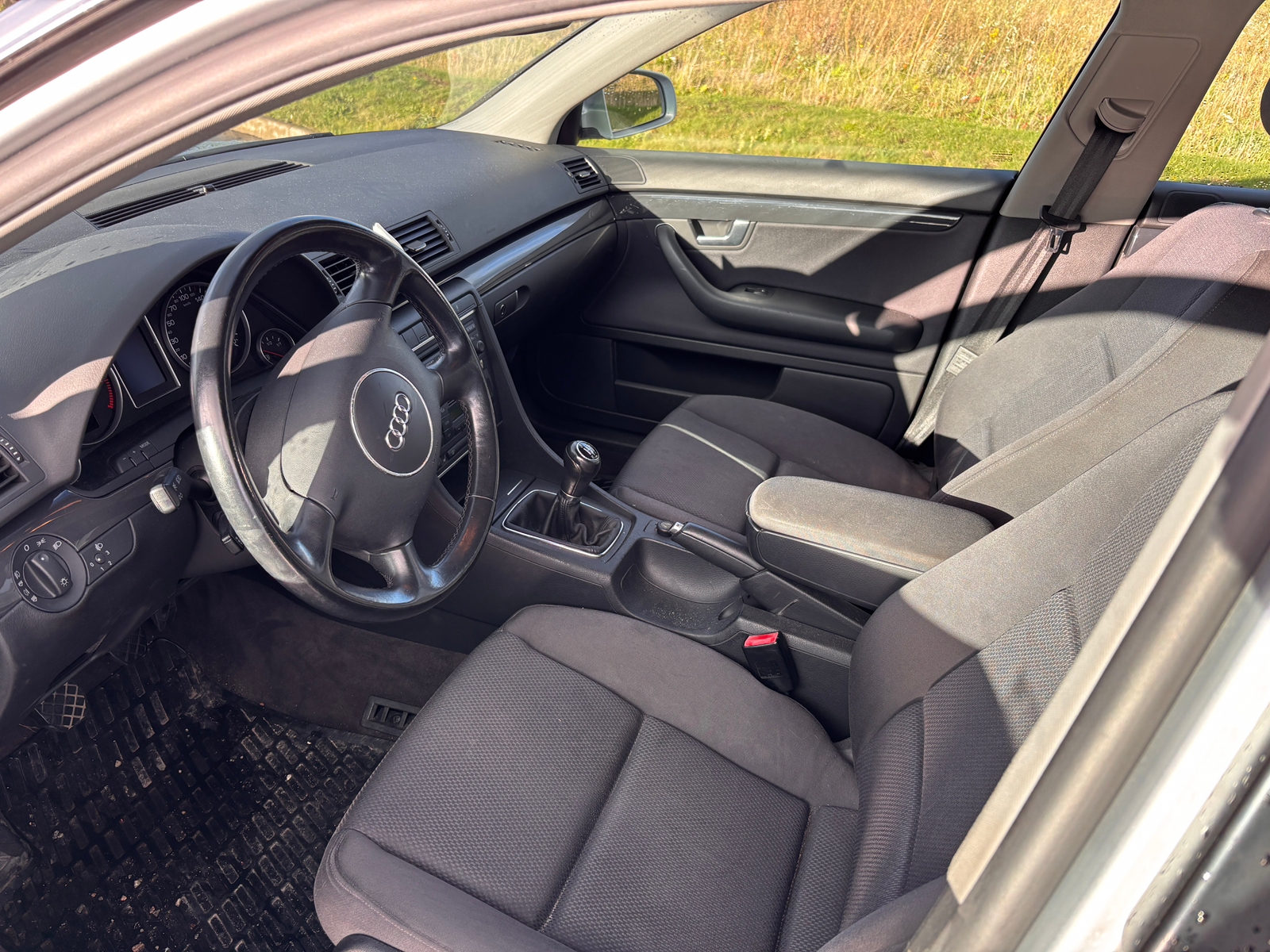 Audi A4 2.0 2004, bild 7/8