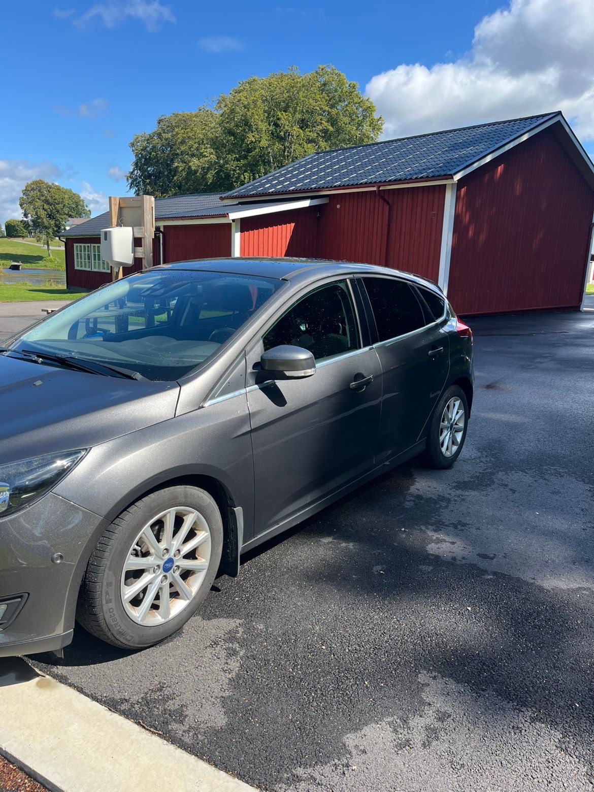 Ford Focus 1.0 EcoBoost Manuell 2015, bild 2/7