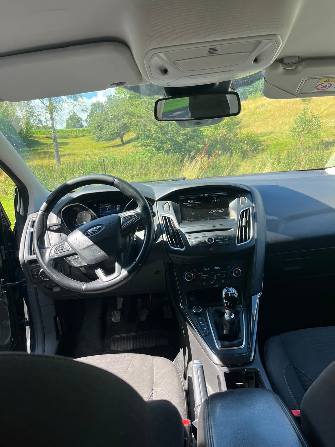 Ford Focus 1.0 EcoBoost Manuell 2015, bild 4/7