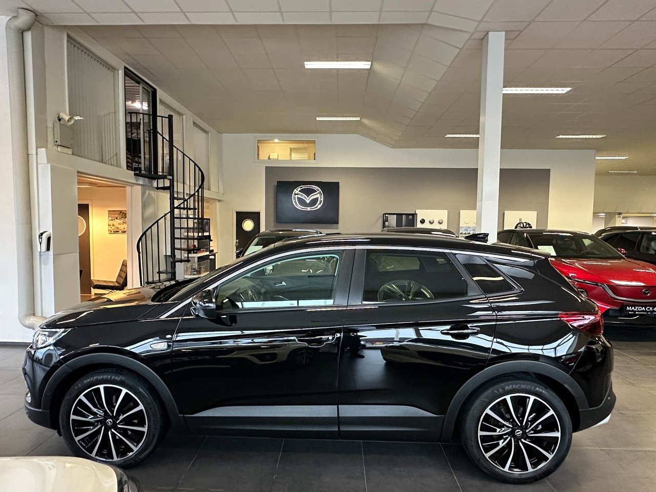Opel Grandland X 1.6 Turbo 2021, kuva 2/10