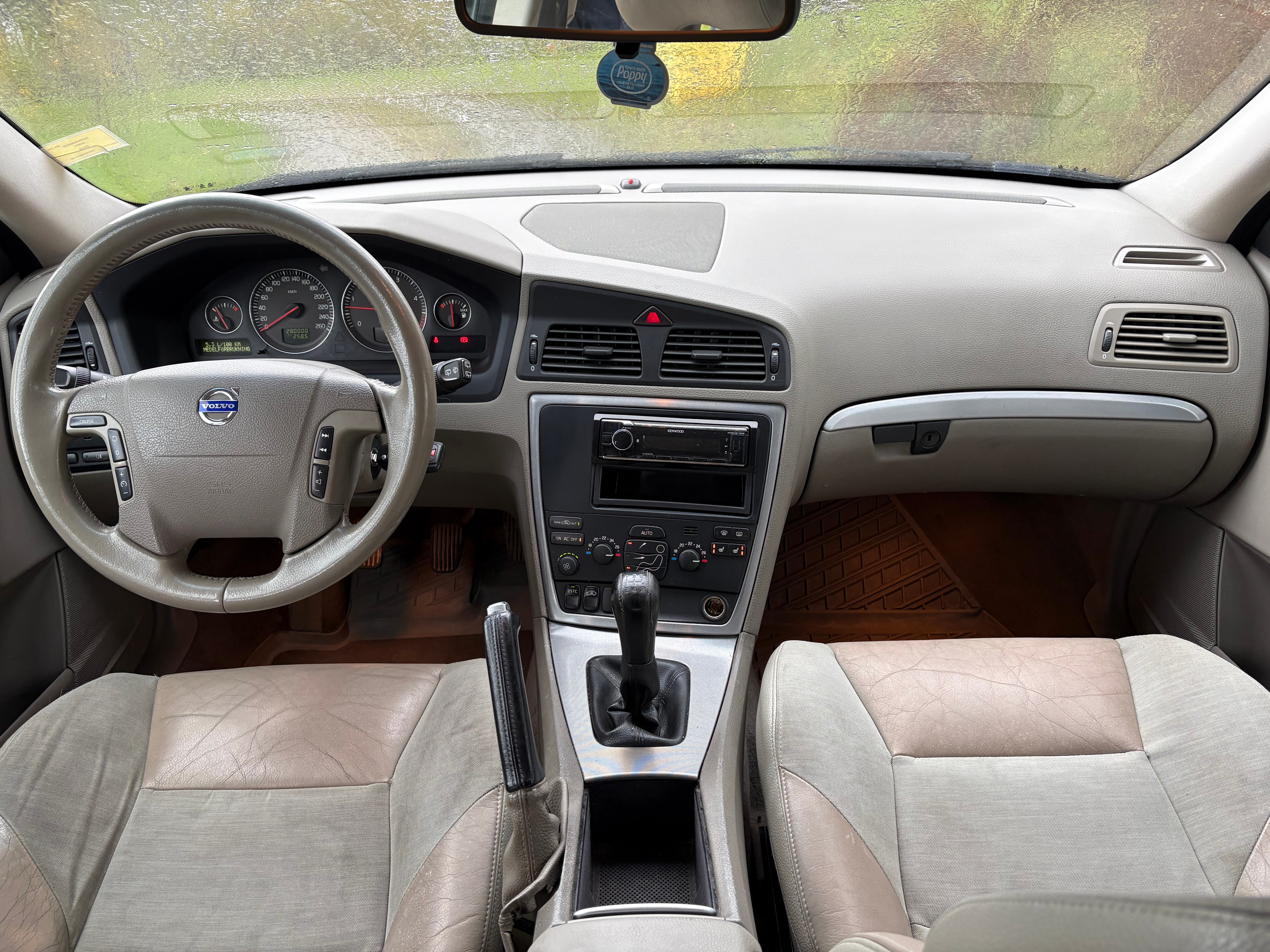 Volvo V70 2005, kuva 4/8
