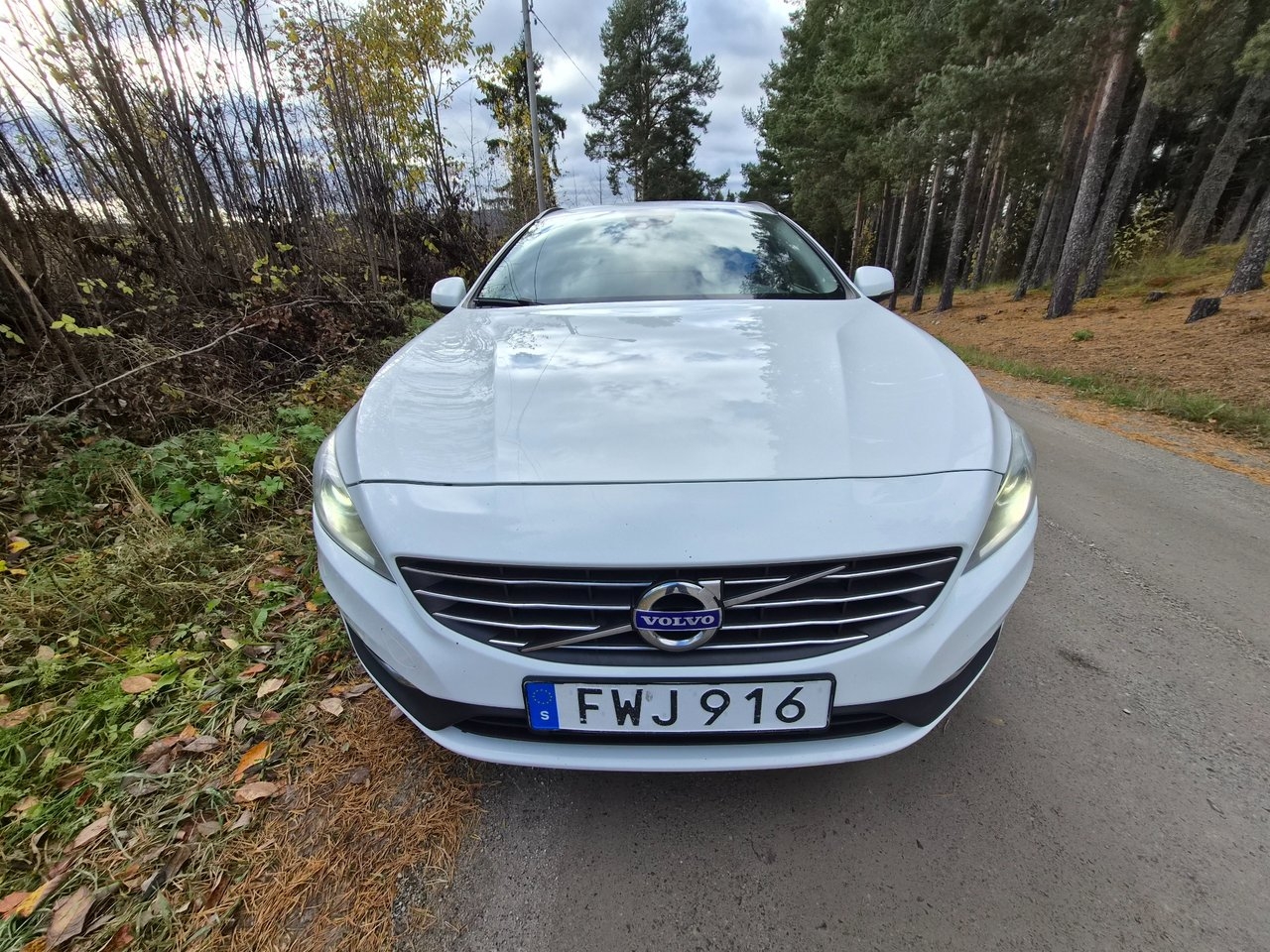 Volvo V60 D3 Momentum Business Edition 2016, bild 3/10