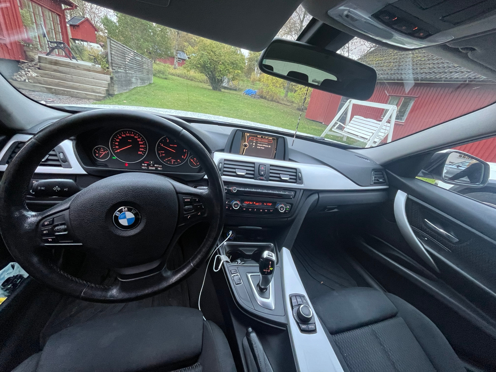 BMW 320d 2013, bild 3/7