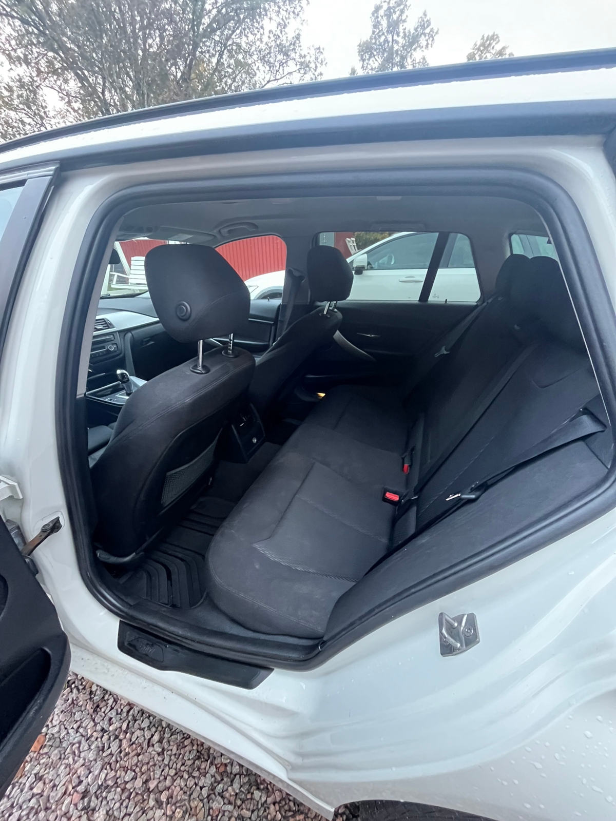 BMW 320d 2013, bild 4/7