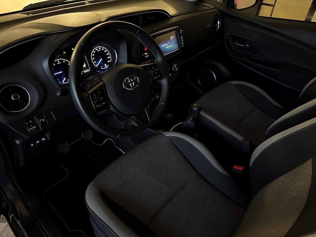 Toyota Yaris Y20 2019, bild 6/10