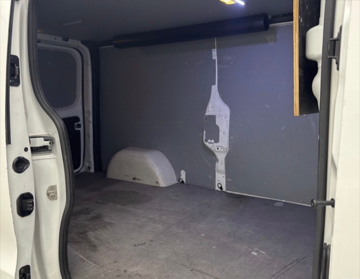 Opel Vivaro 1.6 BiTurbo Diesel 2019, photo 5/8