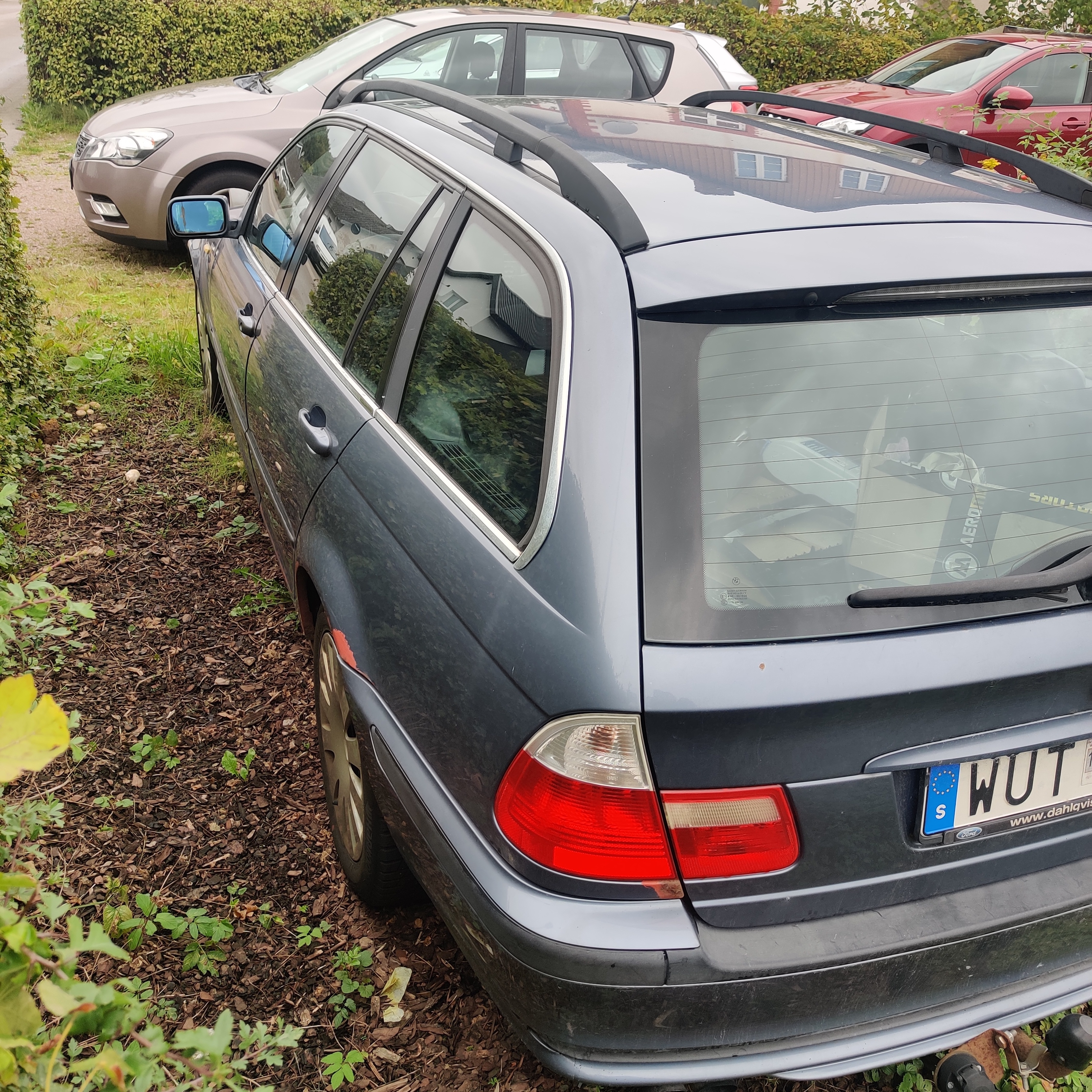BMW 320i 2005, photo 2/6