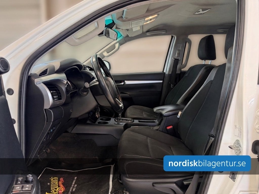 Toyota Hilux 2.8 D-4D 2021, photo 6/10