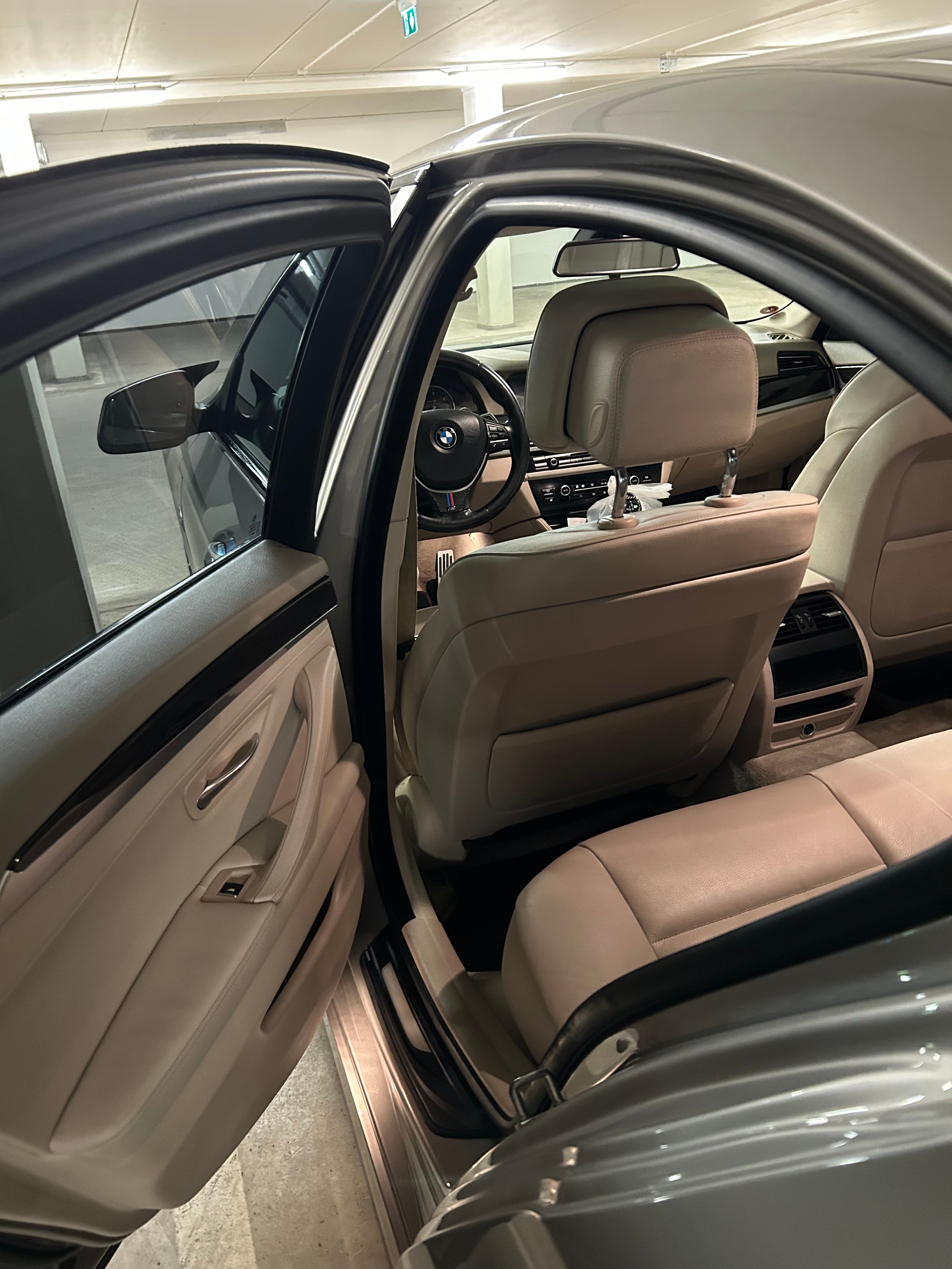 BMW 520d 2011, bild 16/17
