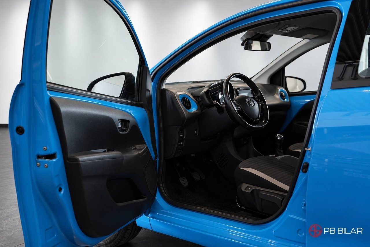 Toyota Aygo X-Play 2019, bild 7/10