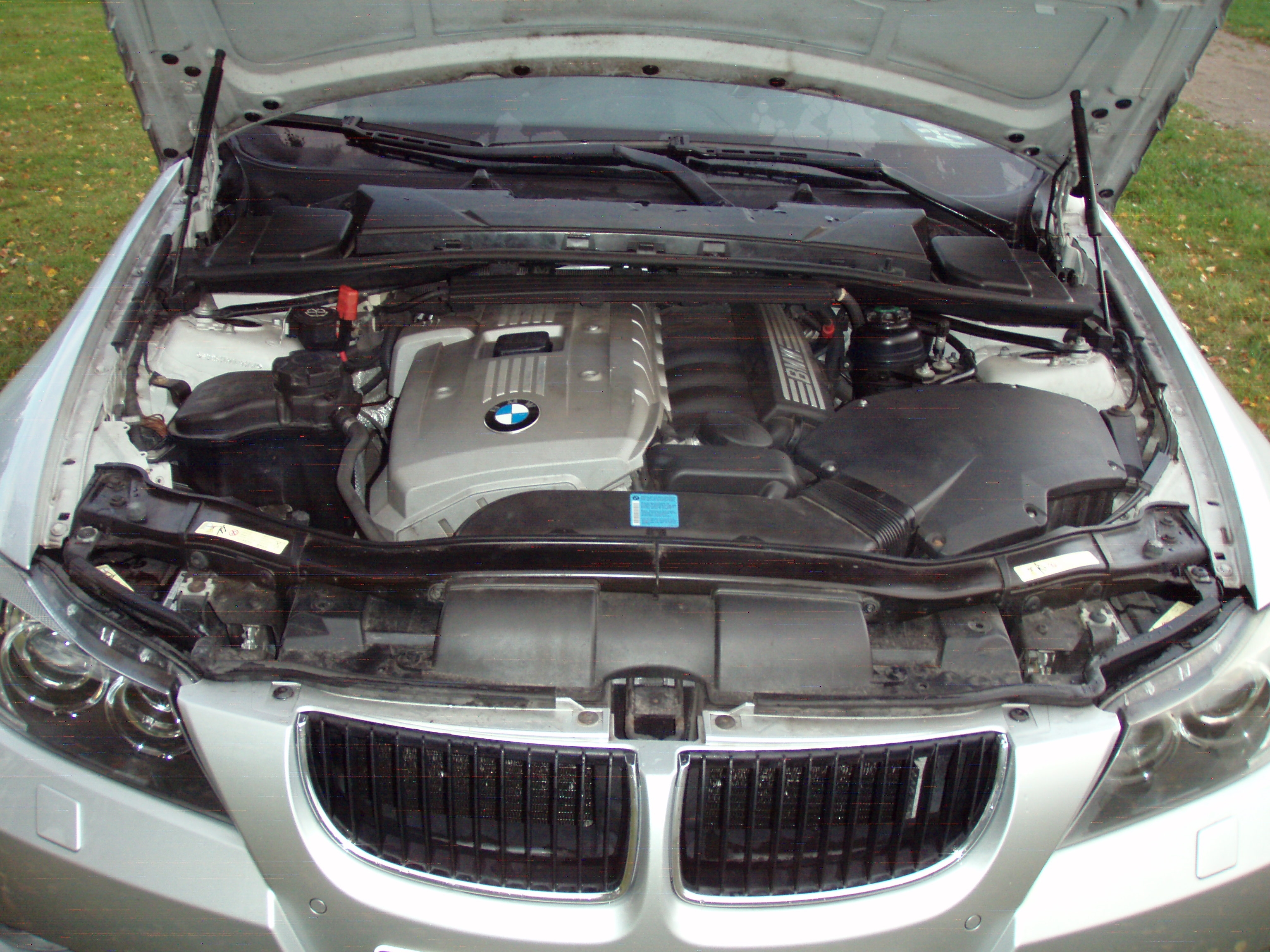 BMW 330 i Touring Automatisk 2007, bild 2/5