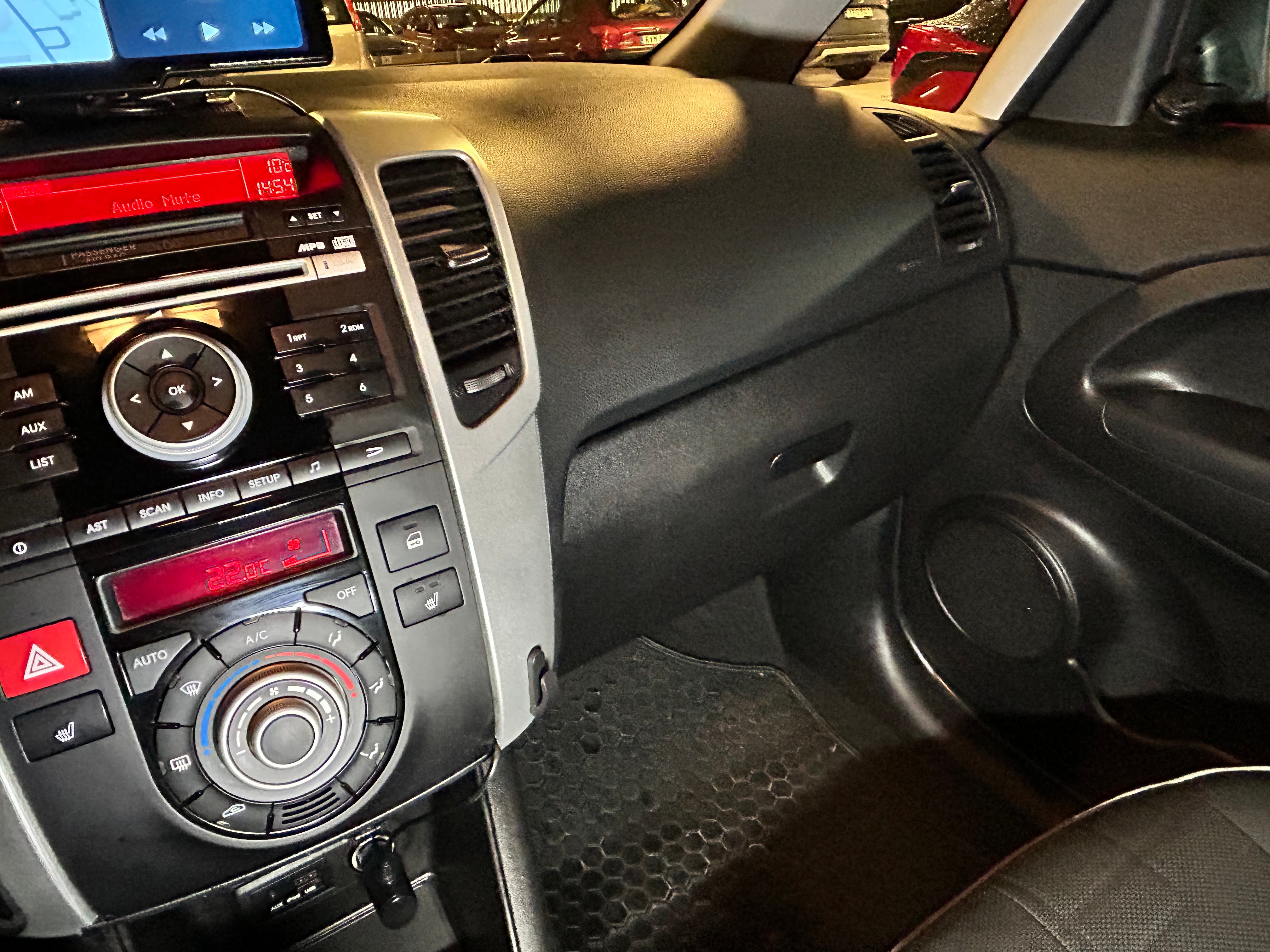 Kia Venga 1.4 CRDi 90 2013, bild 6/9