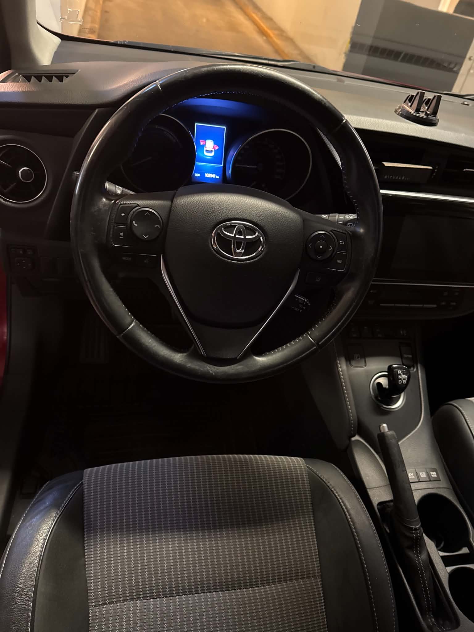 Toyota Auris Hybrid e-CVT 2018, bild 7/9