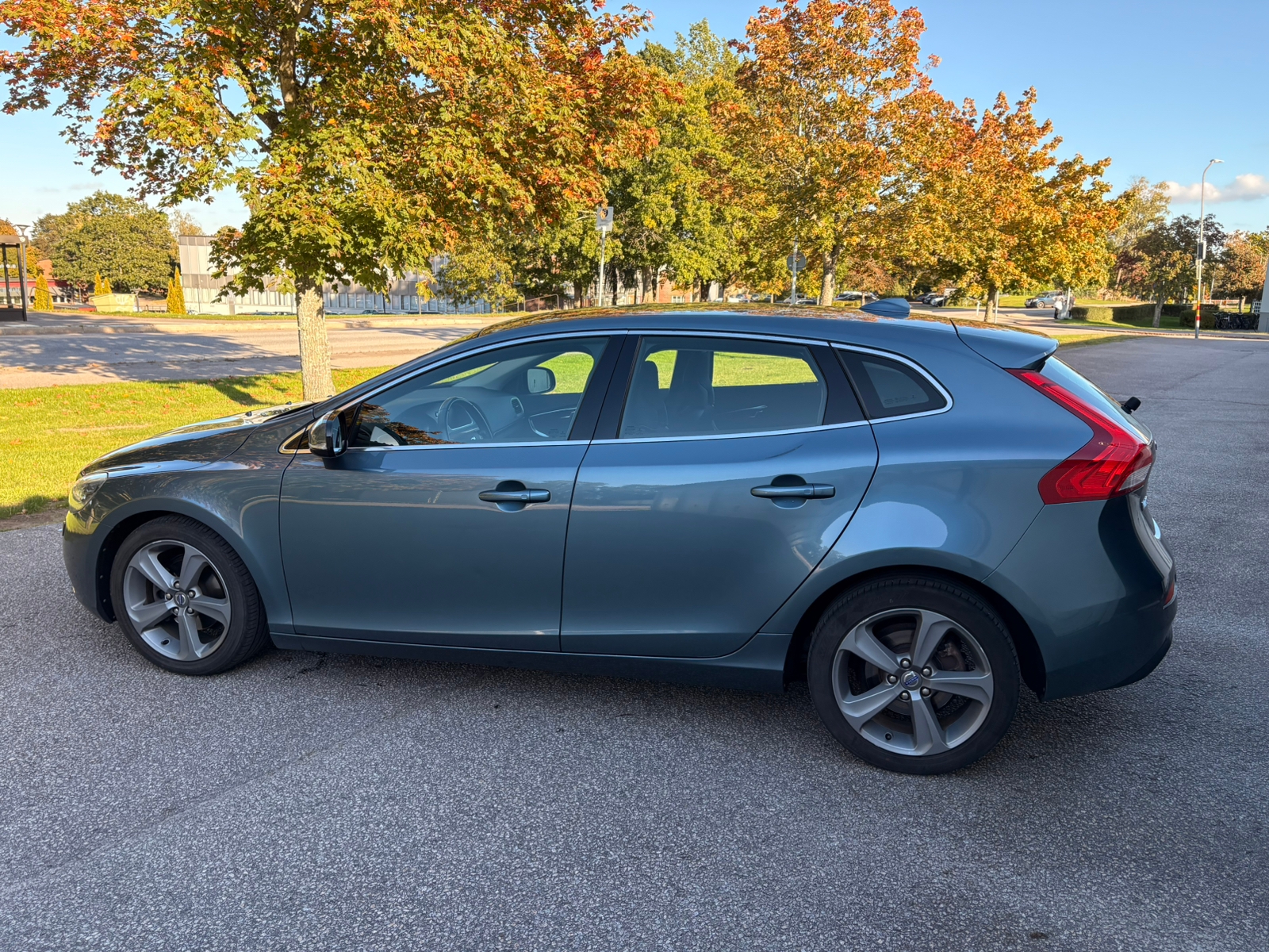 Volvo V40 D2 Momentum 2014, bild 3/8
