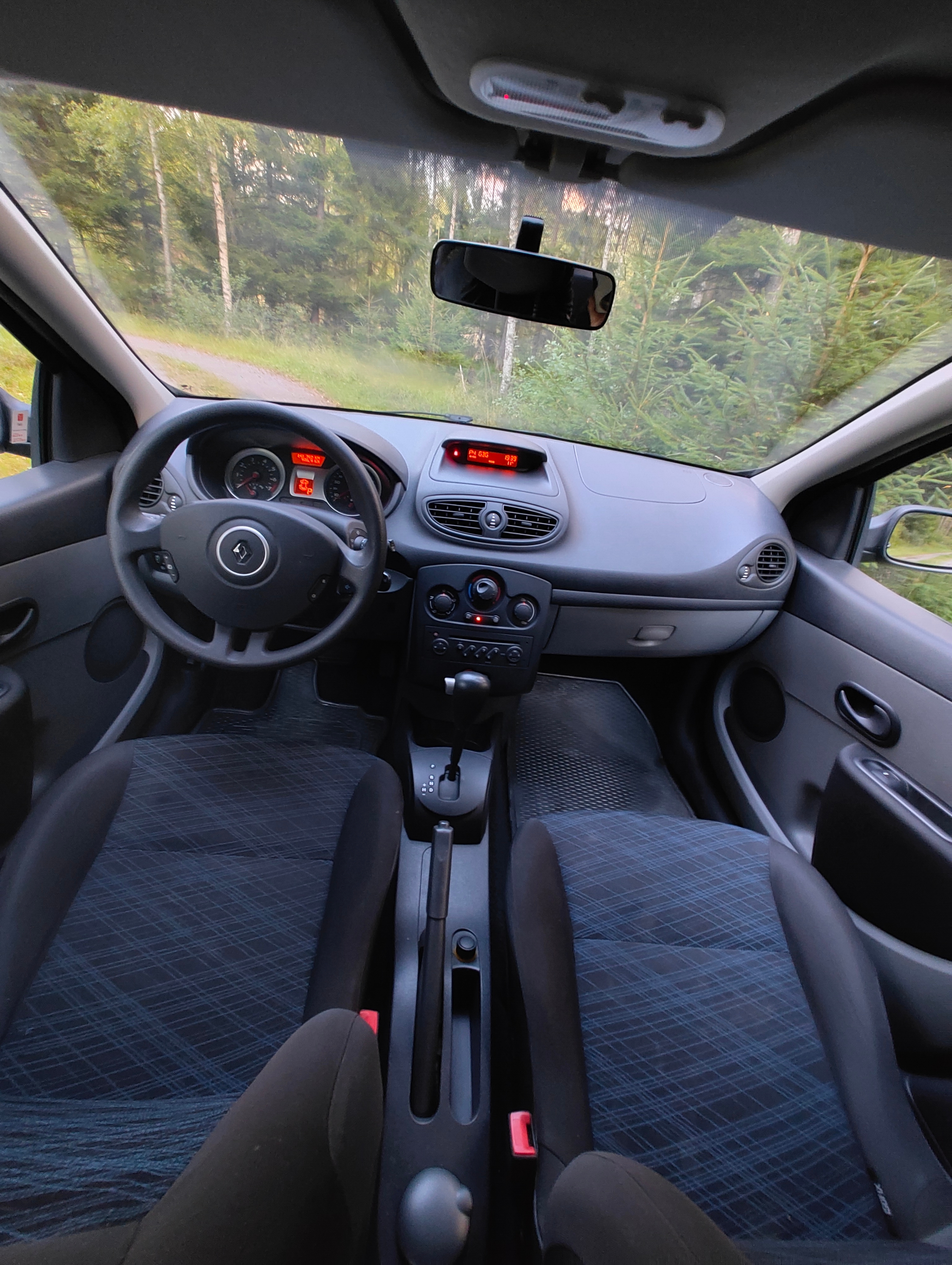 Renault Clio 1.6 16V 2006, bild 3/6