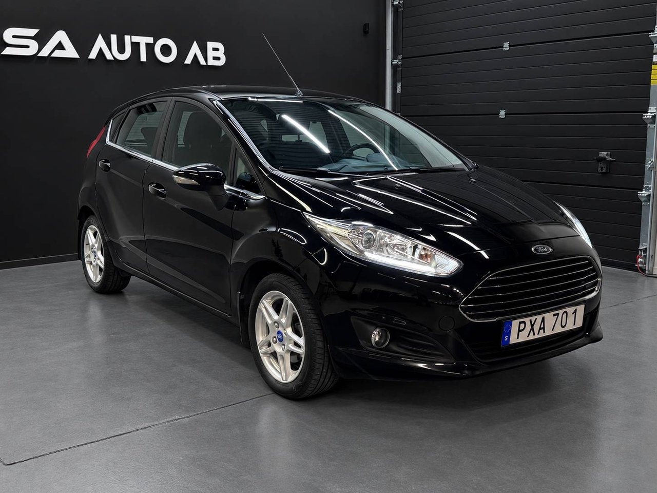 Ford Fiesta 1.0 EcoBoost Titanium 2015, bild 2/10