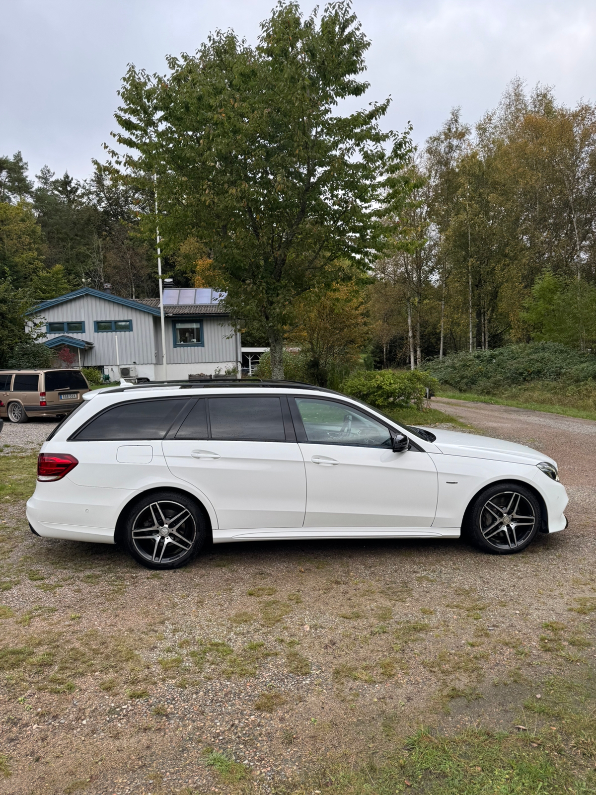 Mercedes-Benz E 350 BlueTEC 2016, bild 5/10