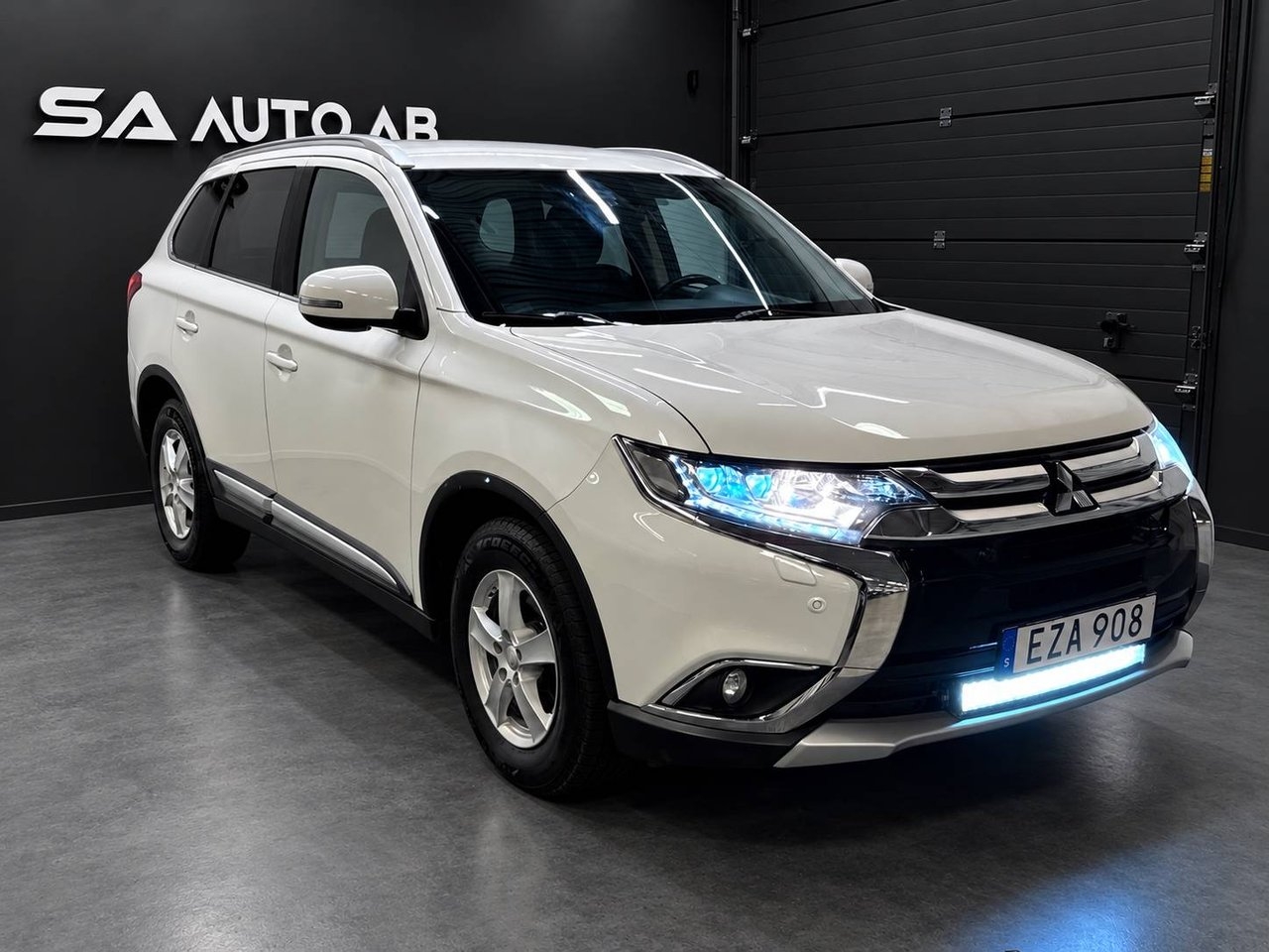 Mitsubishi Outlander 2.2 DI-D Comfort 2017, photo 3/10