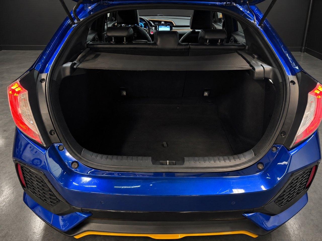 Honda Civic 1.5 Turbo 2017, kuva 9/10