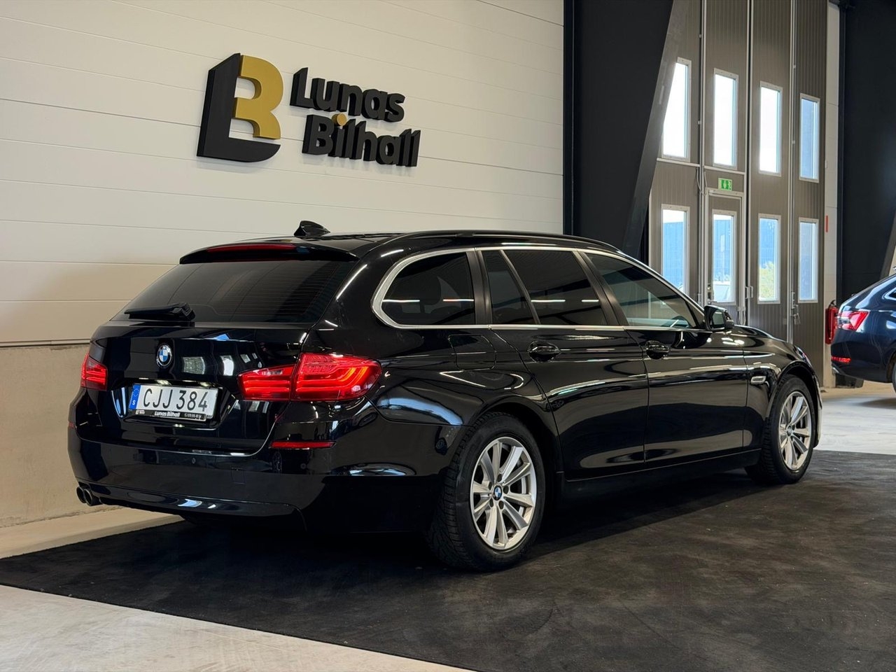 BMW 520d 2014, photo 7/10