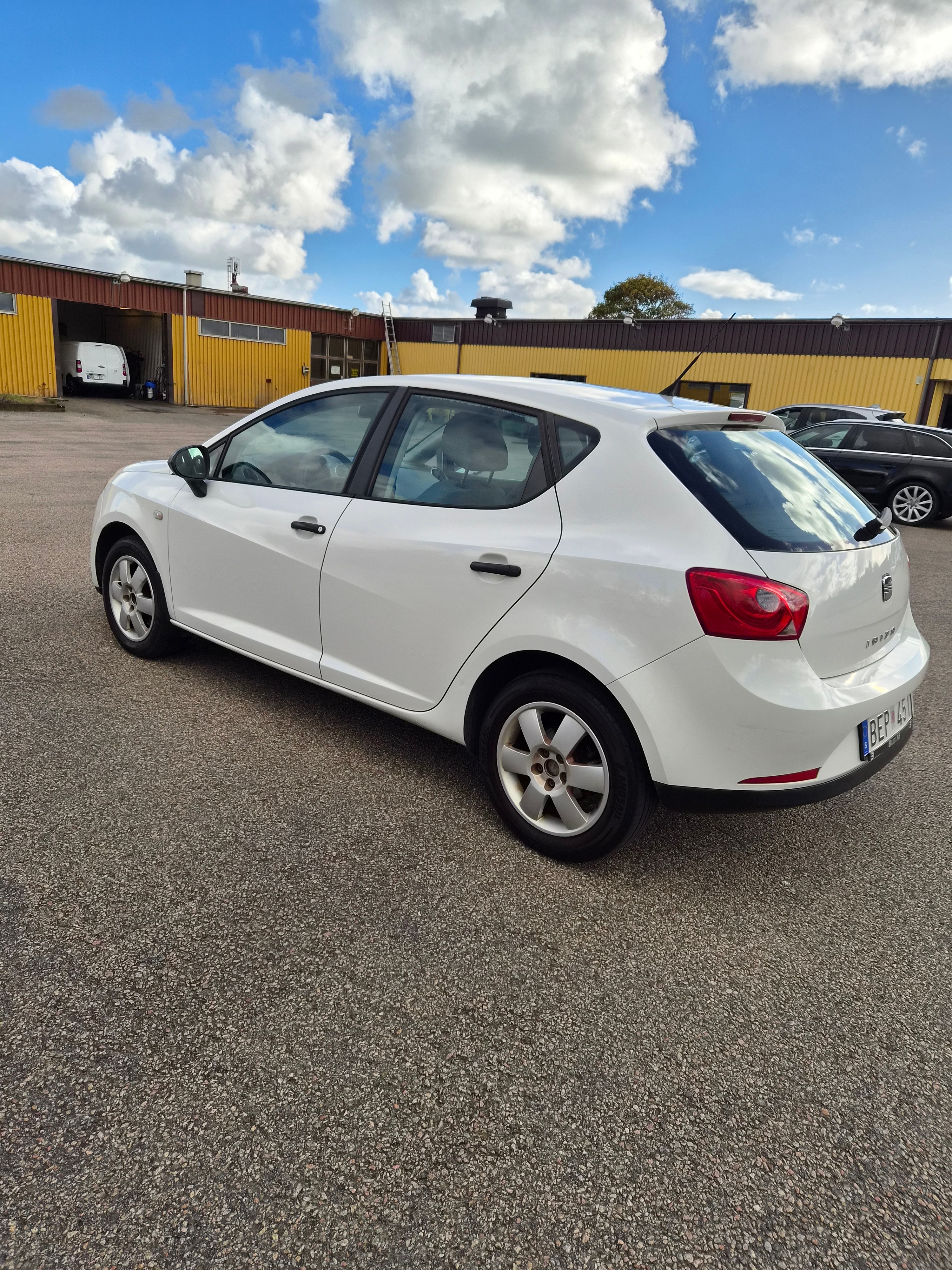Seat Ibiza 1.4 16V 2010, bild 3/6