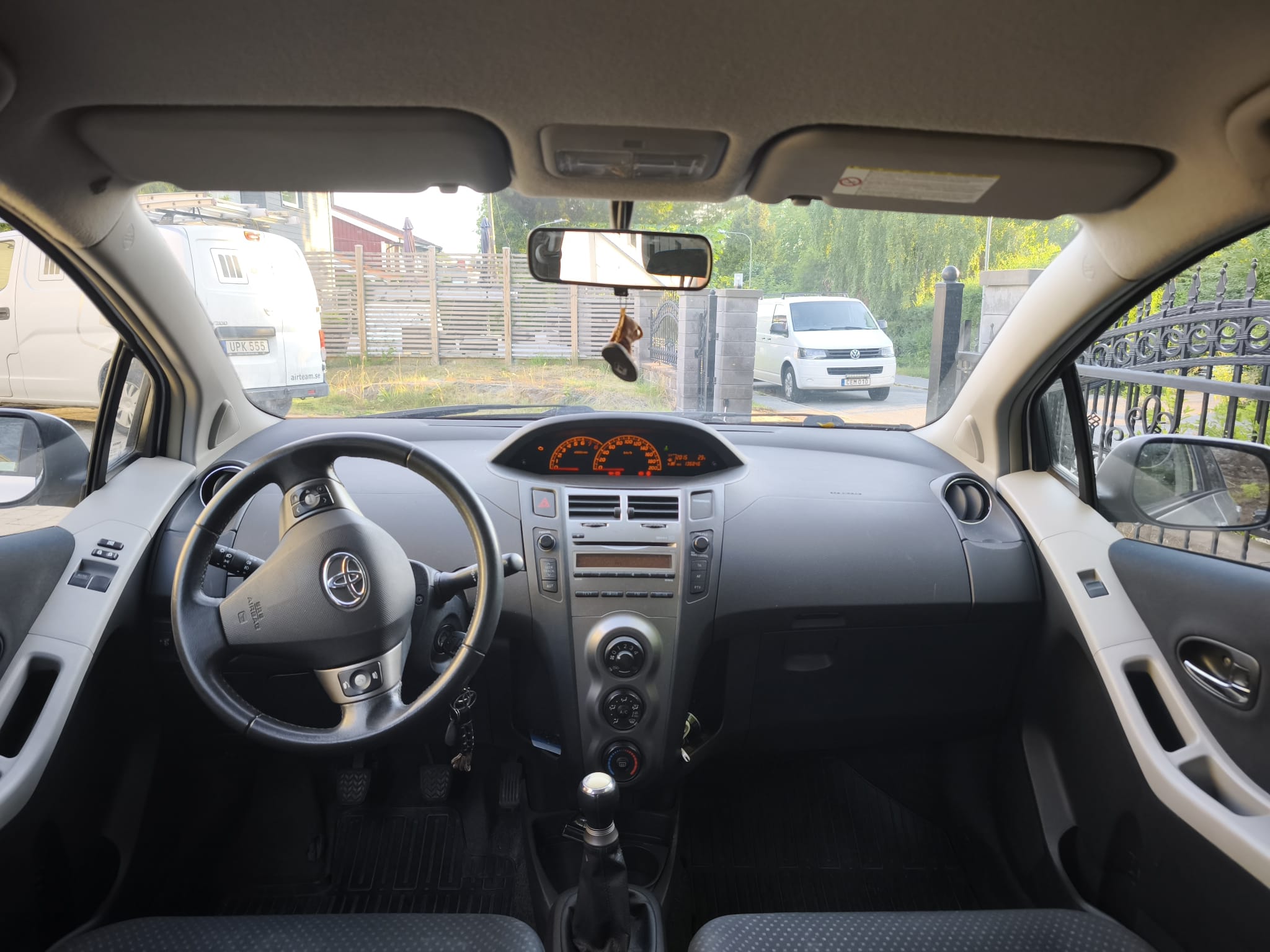 Toyota Yaris 1.0 2010, bild 3/9