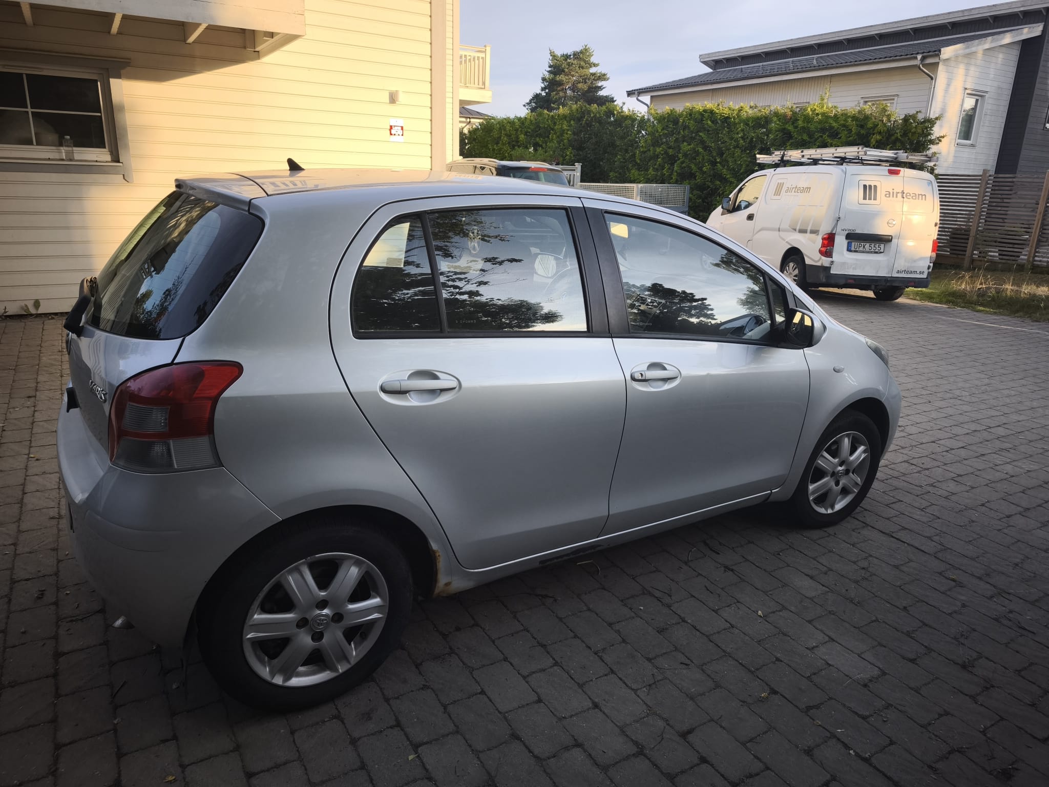 Toyota Yaris 1.0 2010, bild 2/9