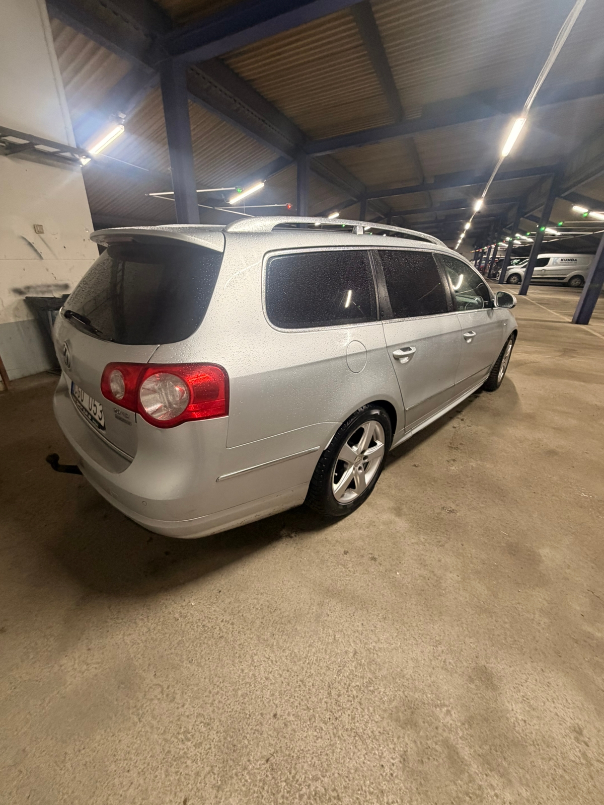 Volkswagen Passat 2.0 TDI DPF R-Line 2010, bild 4/10