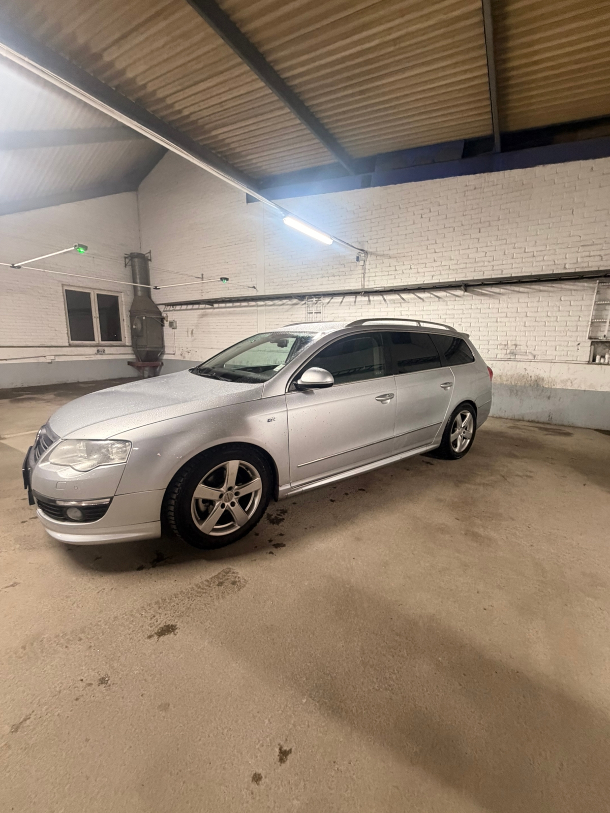 Volkswagen Passat 2.0 TDI DPF R-Line 2010, bild 6/10