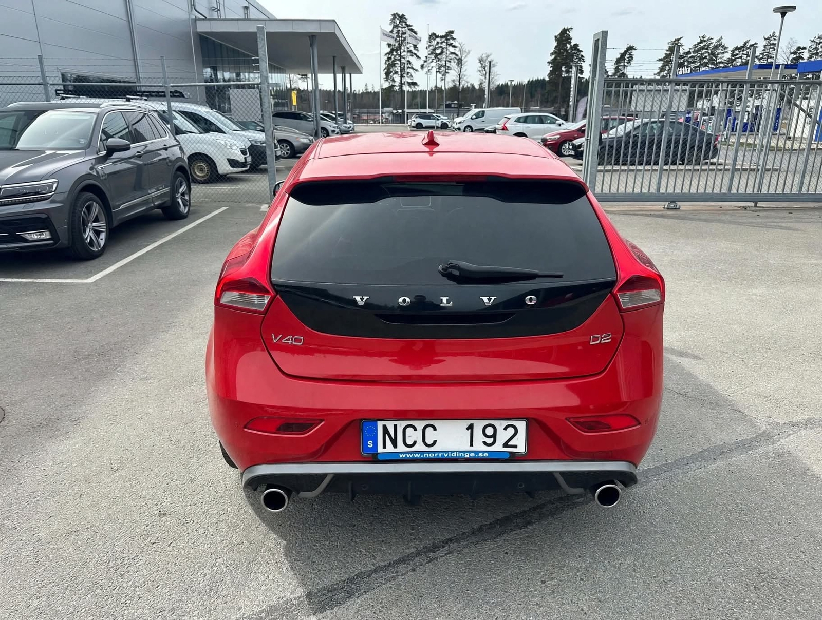 Volvo V40 D2 R Design 2014, kuva 3/5