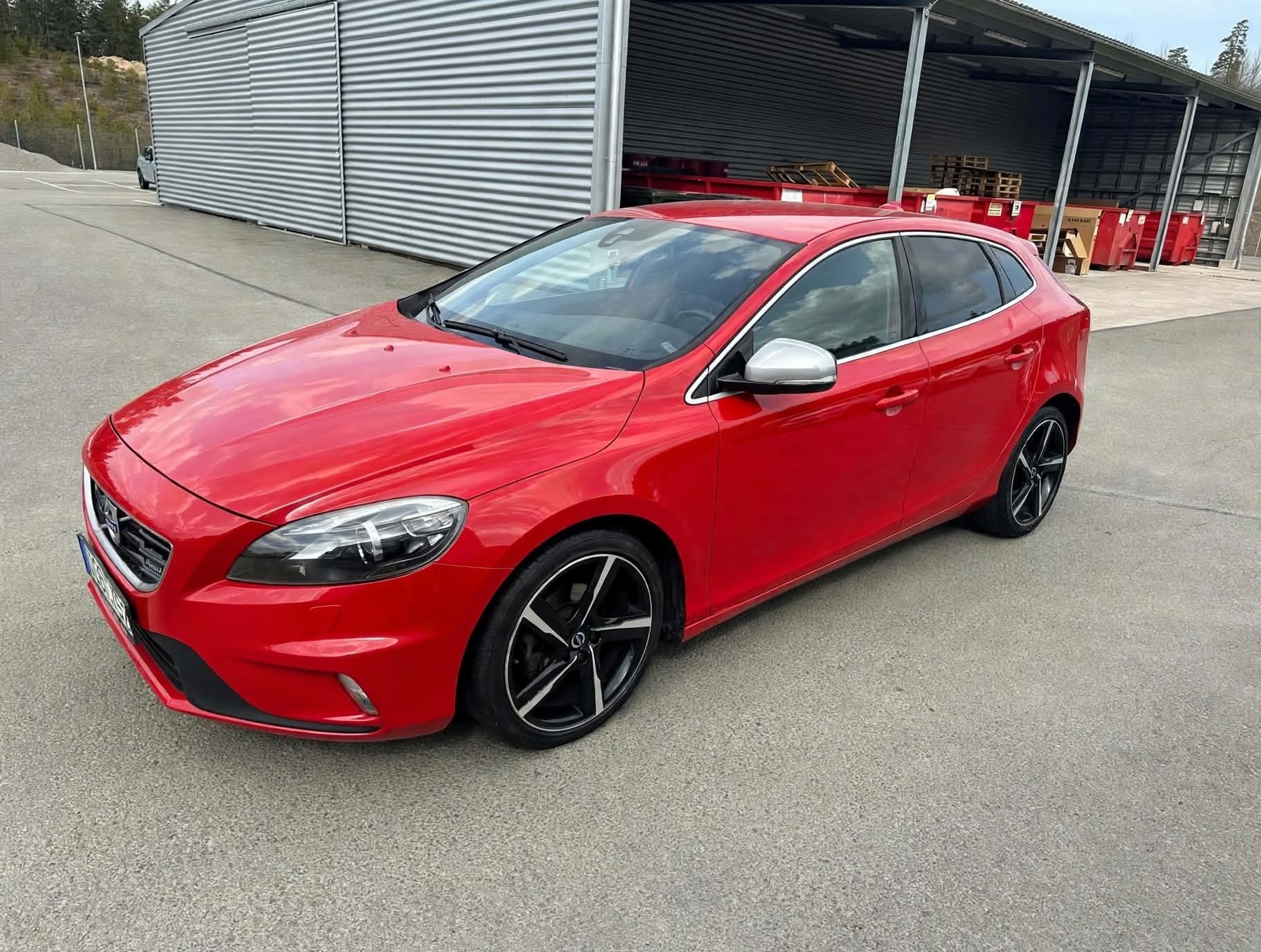 Volvo V40 D2 R Design 2014, kuva 2/5