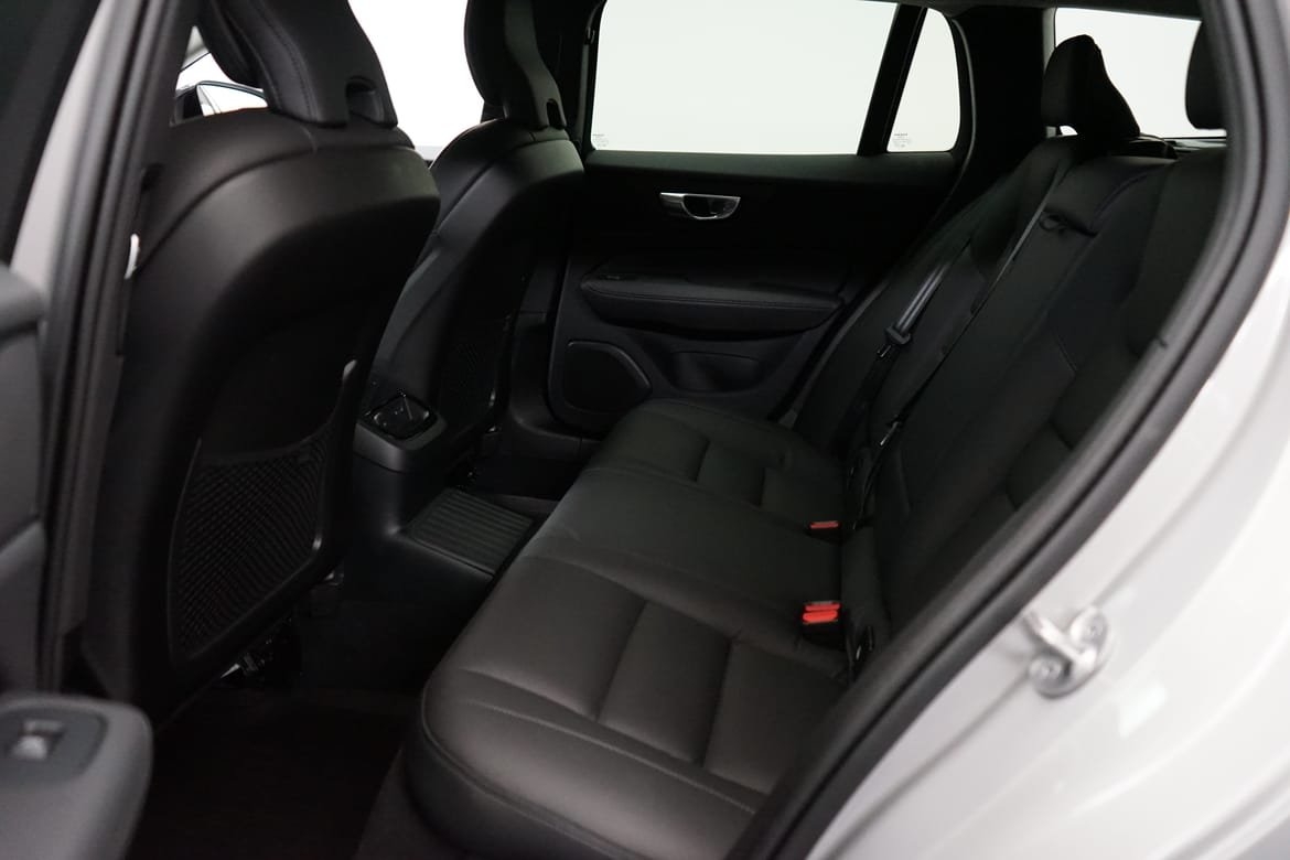 Volvo V60 T6 Plus Dark Nordic 2025, kuva 7/10