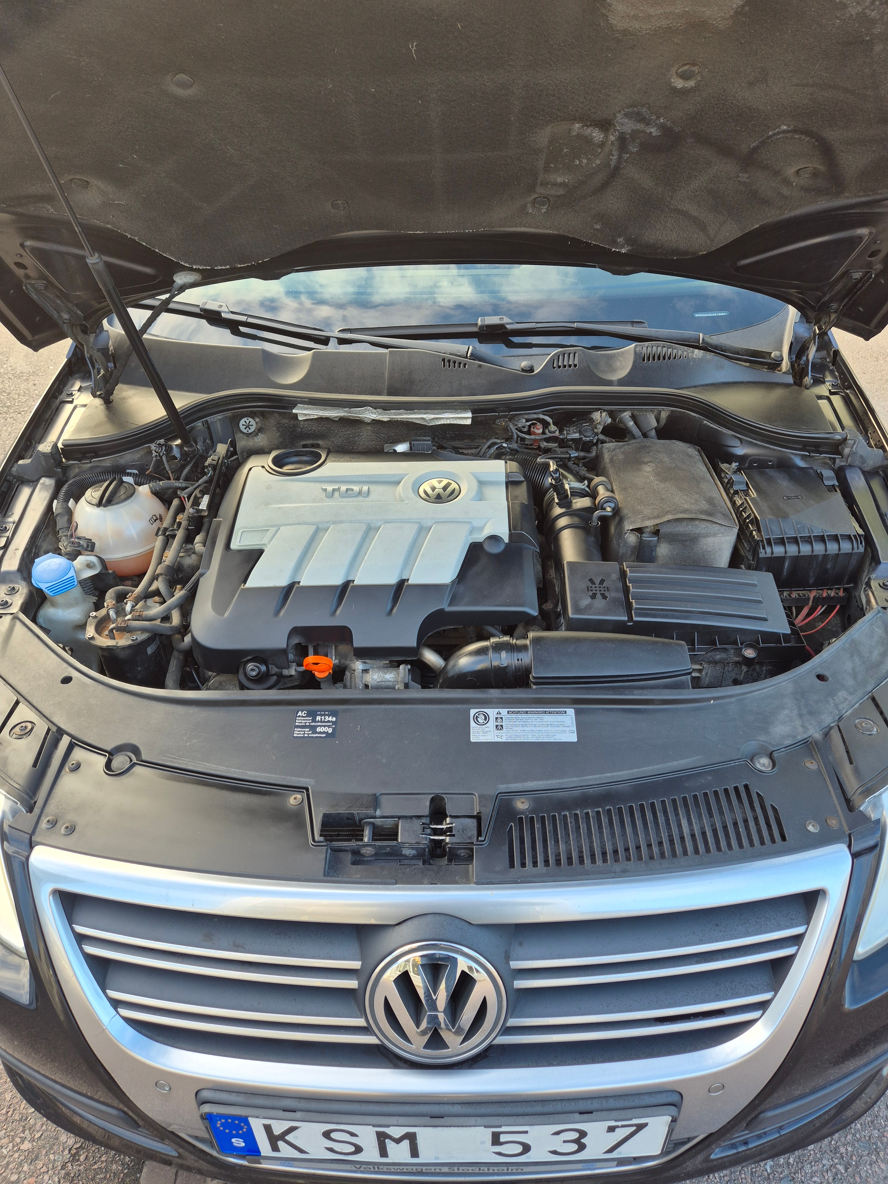 Volkswagen Passat 2.0 TDI DPF R-Line 2010, bild 8/8