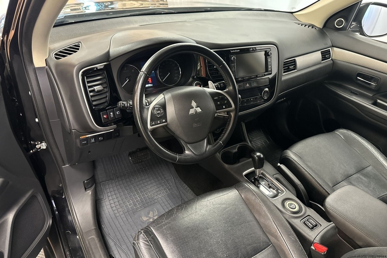 Mitsubishi Outlander 2.2 DI-D Business 2014, bild 4/10