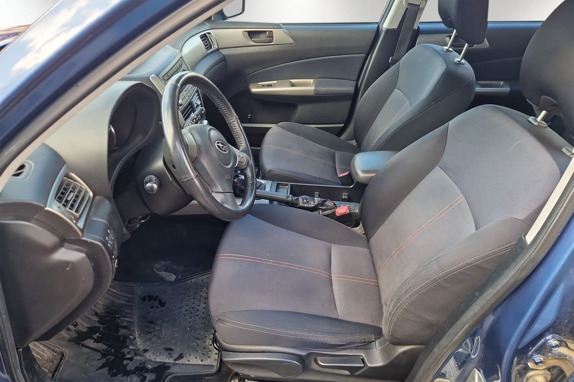 Subaru Forester 2.0D 2010, photo 4/10