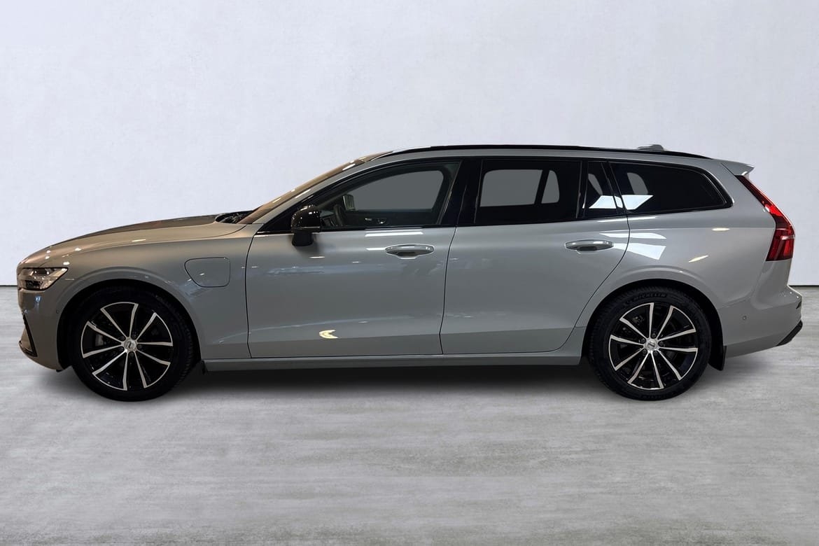 Volvo V60 T6 Plus Dark Nordic 2025, bild 2/10