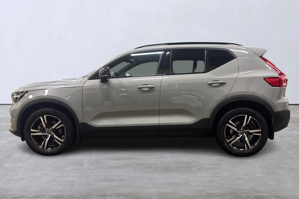 Volvo XC40 B3 Plus Dark 2025, bild 2/10