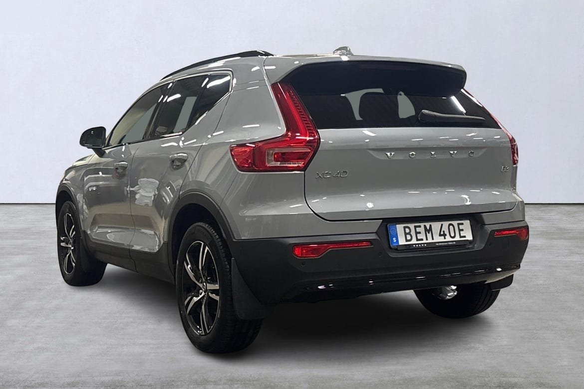 Volvo XC40 B3 Plus Dark 2025, bild 4/10