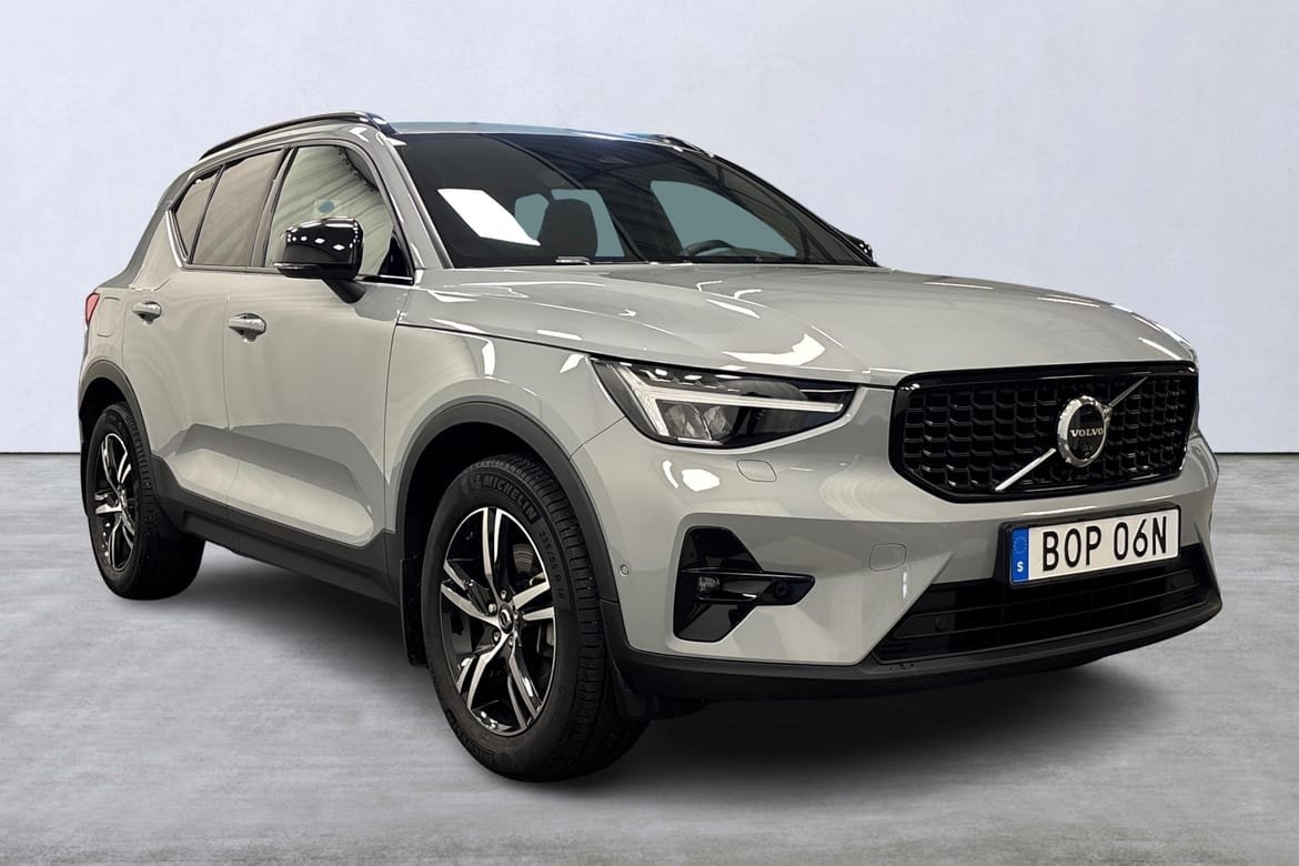 Volvo XC40 B3 Plus Dark 2025, bild 6/10