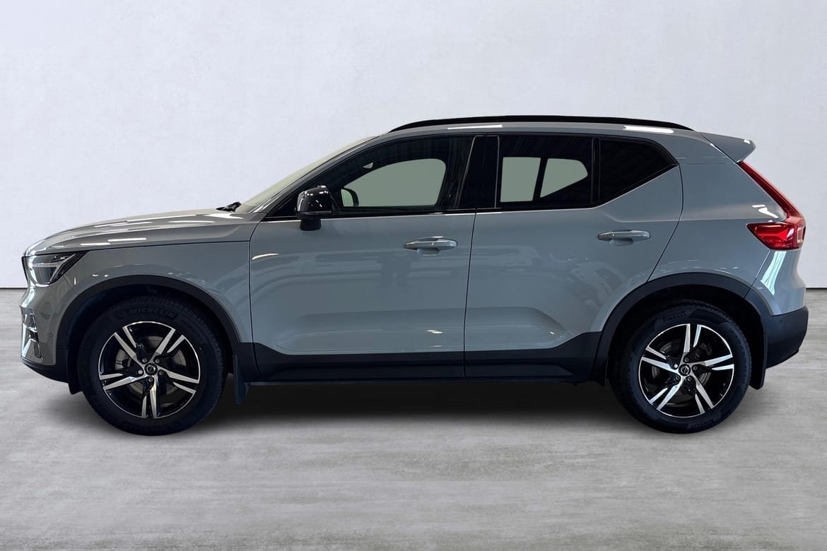 Volvo XC40 B3 Plus Dark 2025, kuva 2/10