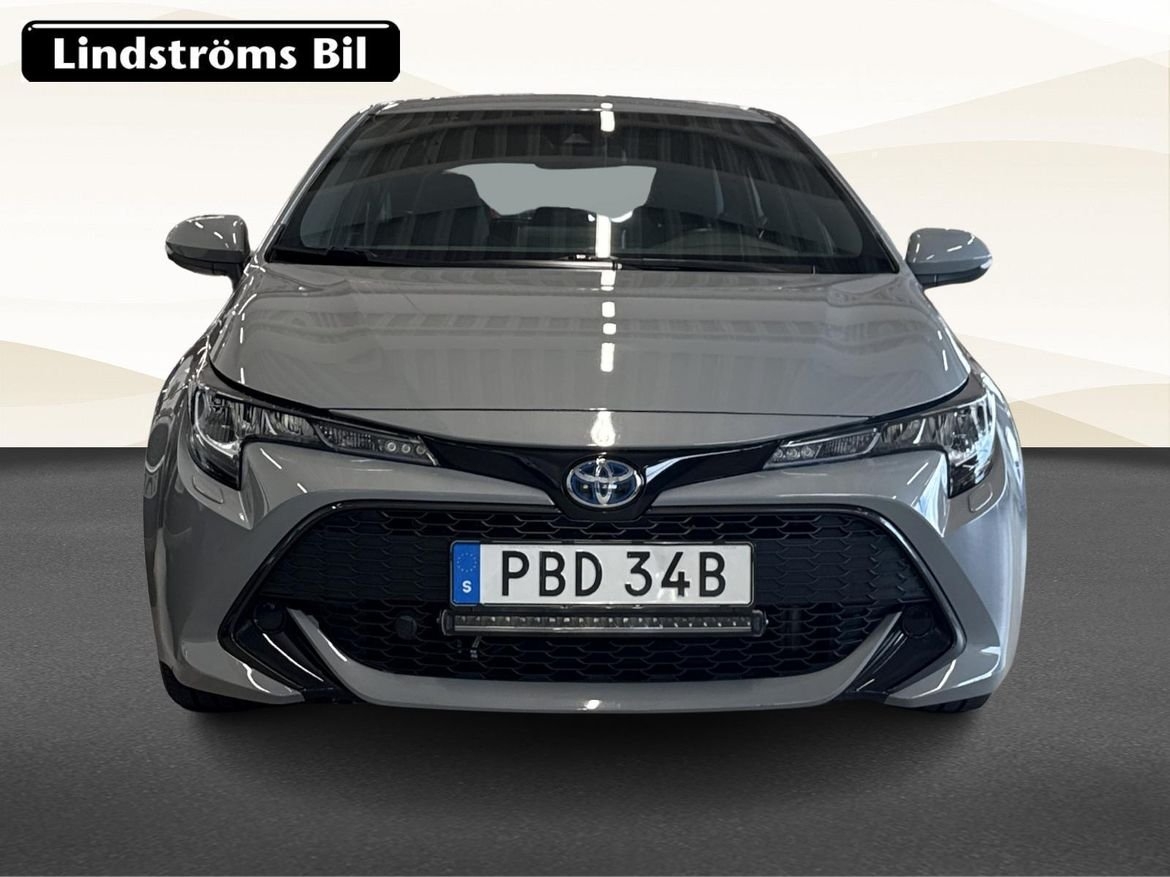 Toyota Corolla 1.8 Hybrid Active 2023, photo 9/10